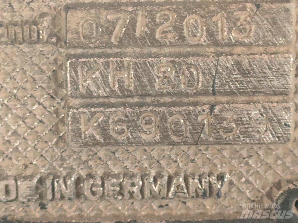 Klemm 806-3D Kevyet porat