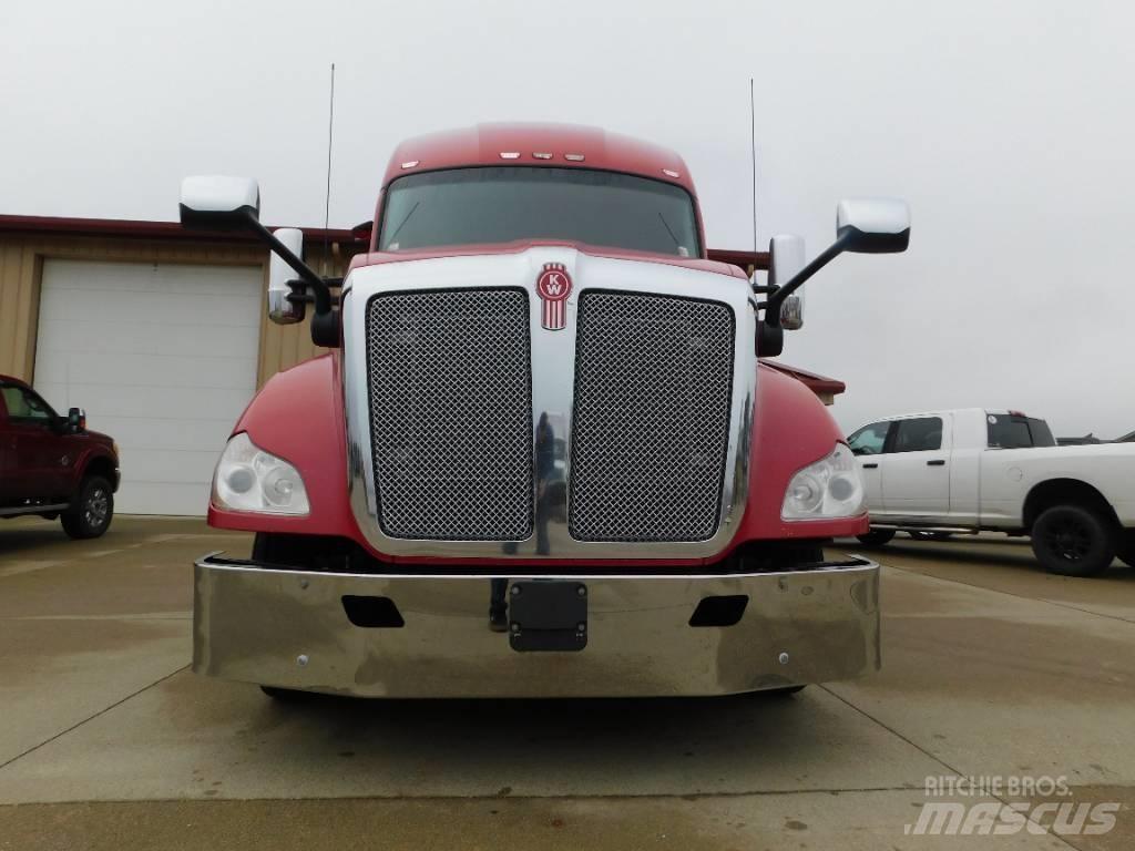 Kenworth T 680 Vetopöytäautot
