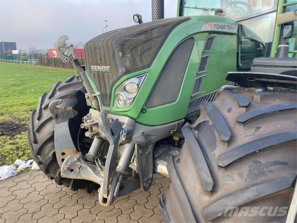 Fendt 724 PROFI Traktorit