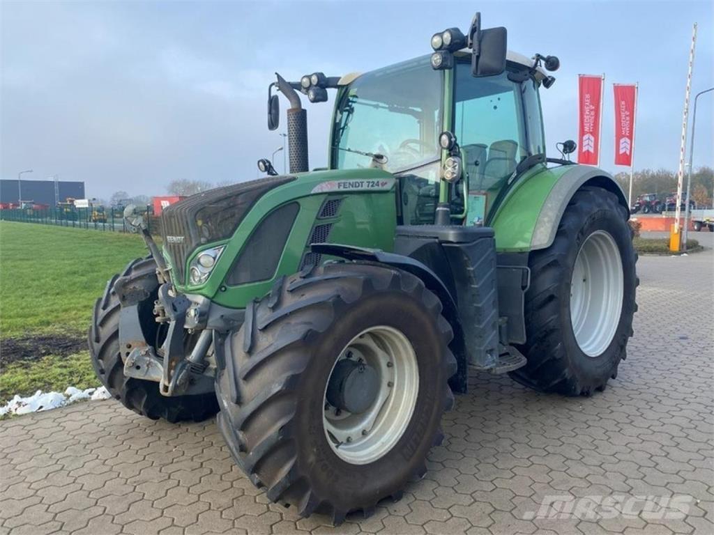Fendt 724 PROFI Traktorit