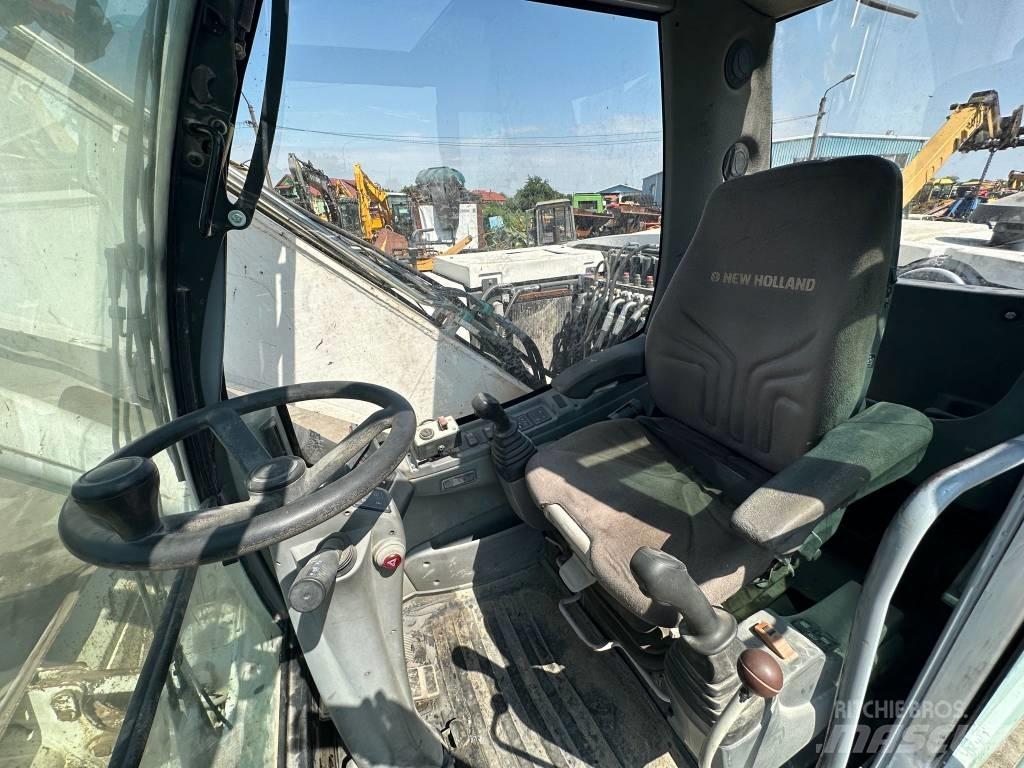 New Holland MH Plus Pyöräkaivukoneet