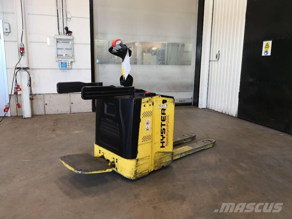 Hyster P2.0S FBW Lavansiirtotrukit ajotasolla
