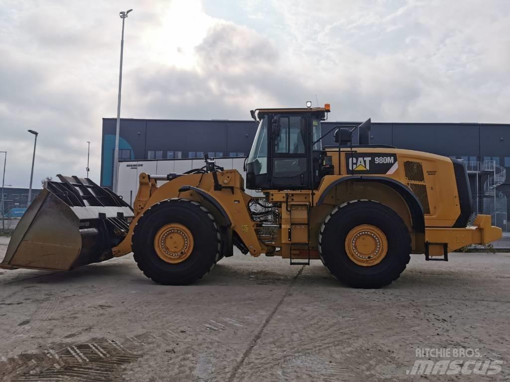 CAT 980M Pyöräkuormaajat