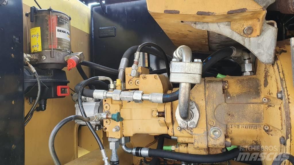 CAT M 318 D MH Jätteenkäsittelijät