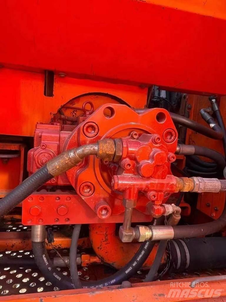 Doosan DH 300 LC-7 Telakaivukoneet