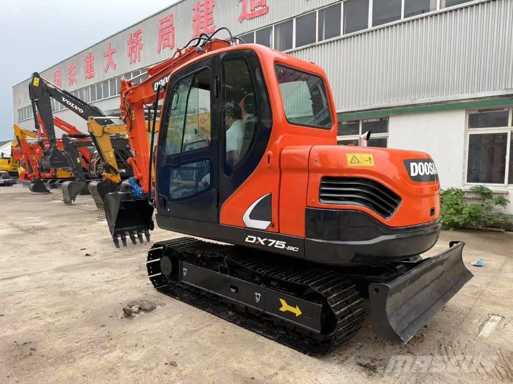 Doosan DX 75 Telakaivukoneet