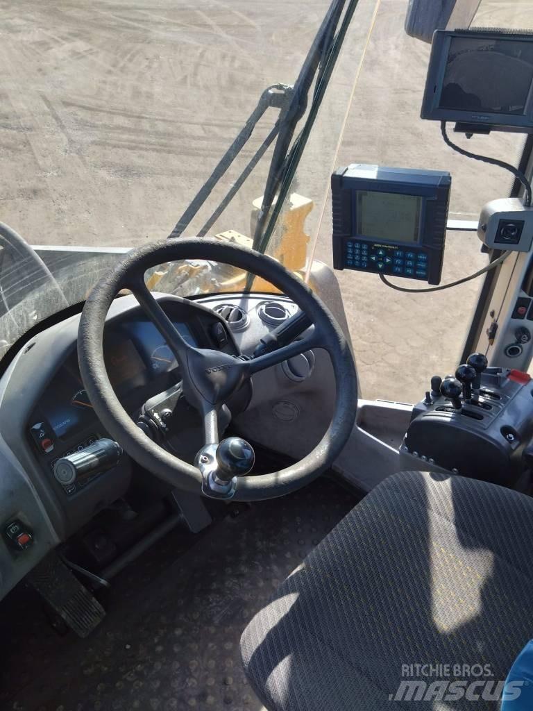 Volvo L 220 F Pyöräkuormaajat