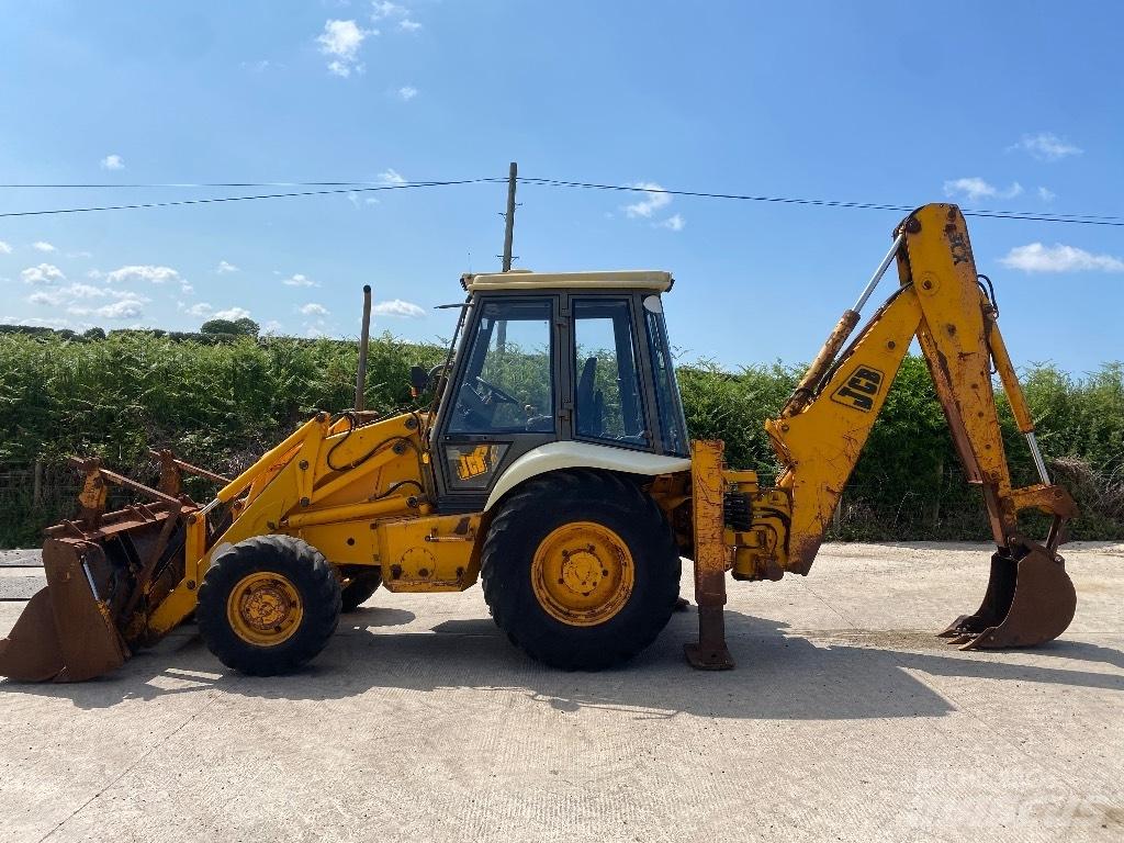 JCB 3 CX Kaivurikuormaajat