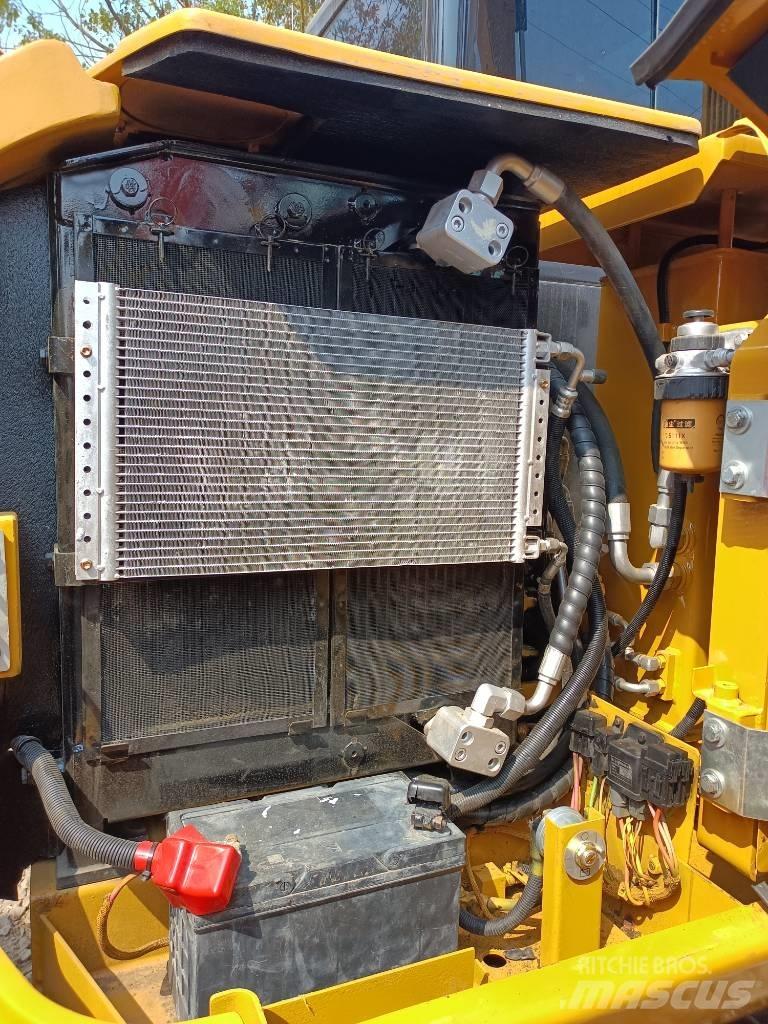 CAT 306 Minikaivukoneet < 7t