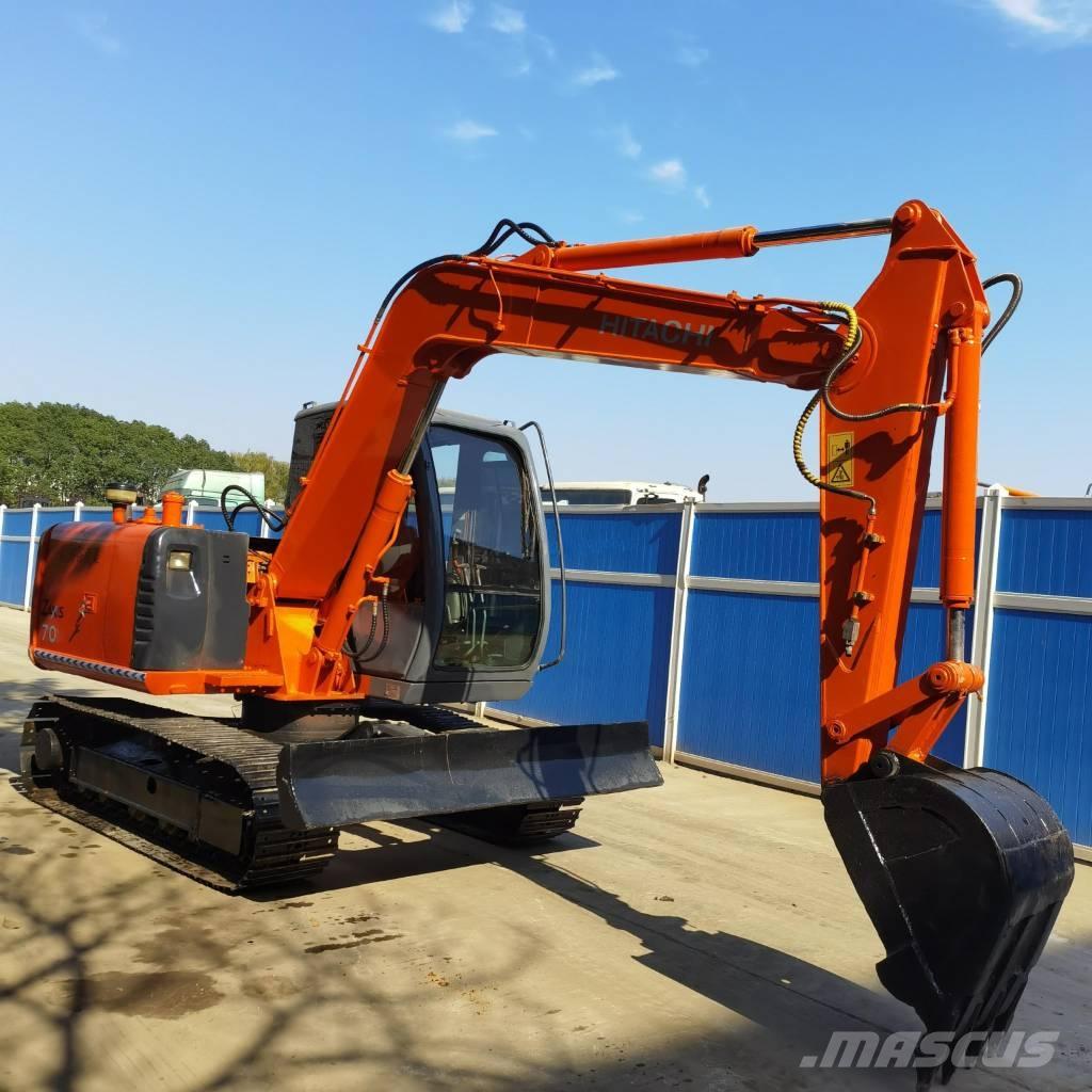 Hitachi ZX70 Midikaivukoneet 7t - 12t