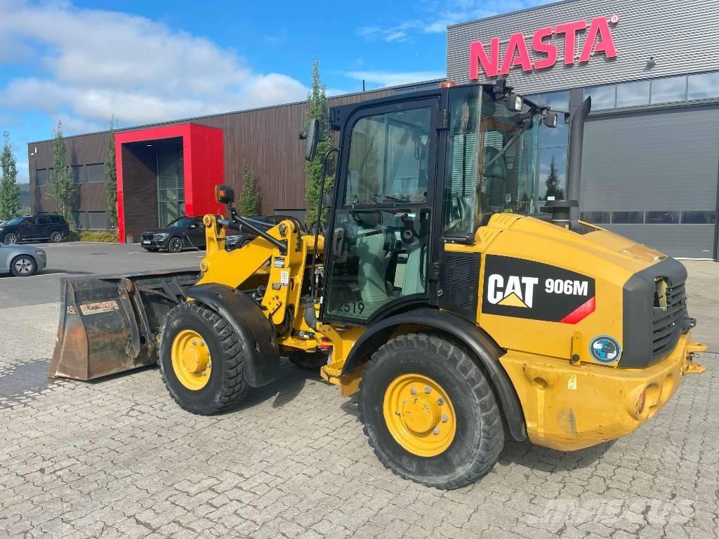 CAT 906M Pyöräkuormaajat