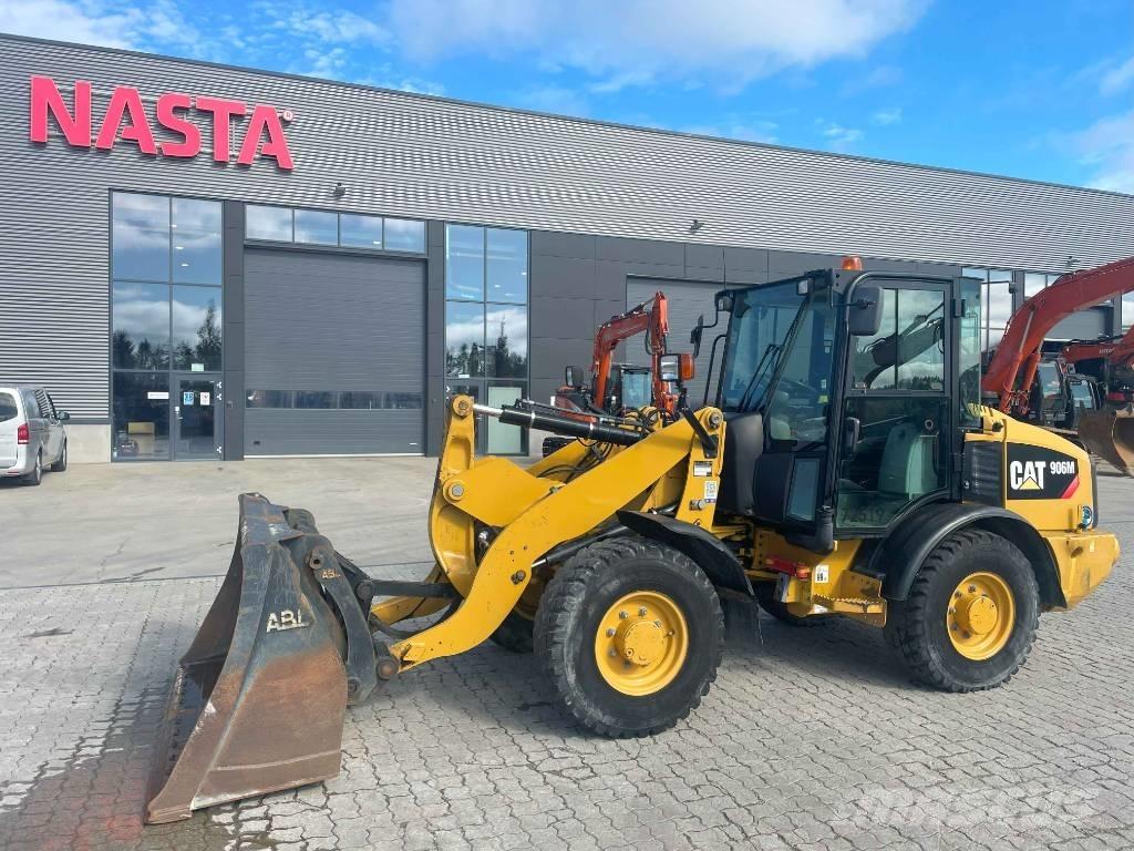 CAT 906M Pyöräkuormaajat