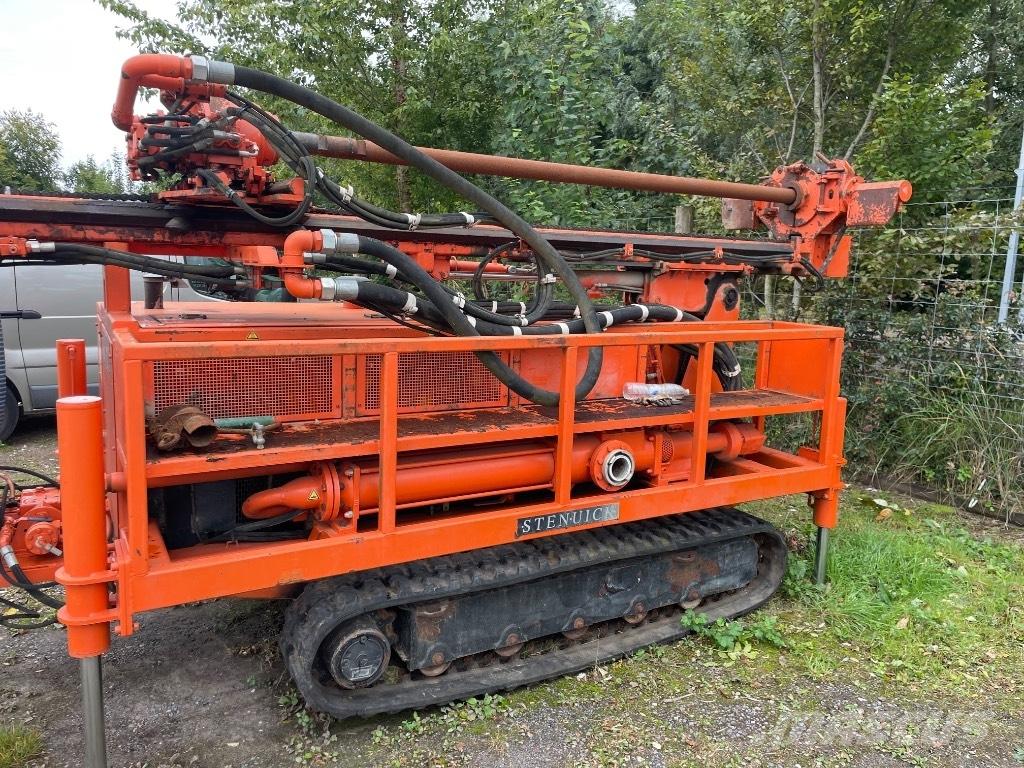 Stenuick S440 Kuorma-auto porauskalustolla