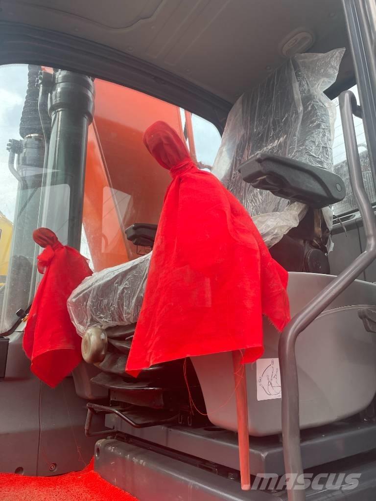 Doosan DX 225 LCA Telakaivukoneet