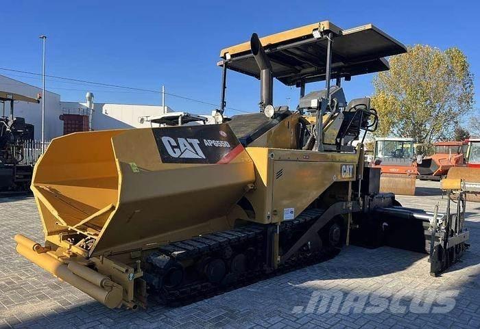 CAT AP 655D Asfalttikoneet
