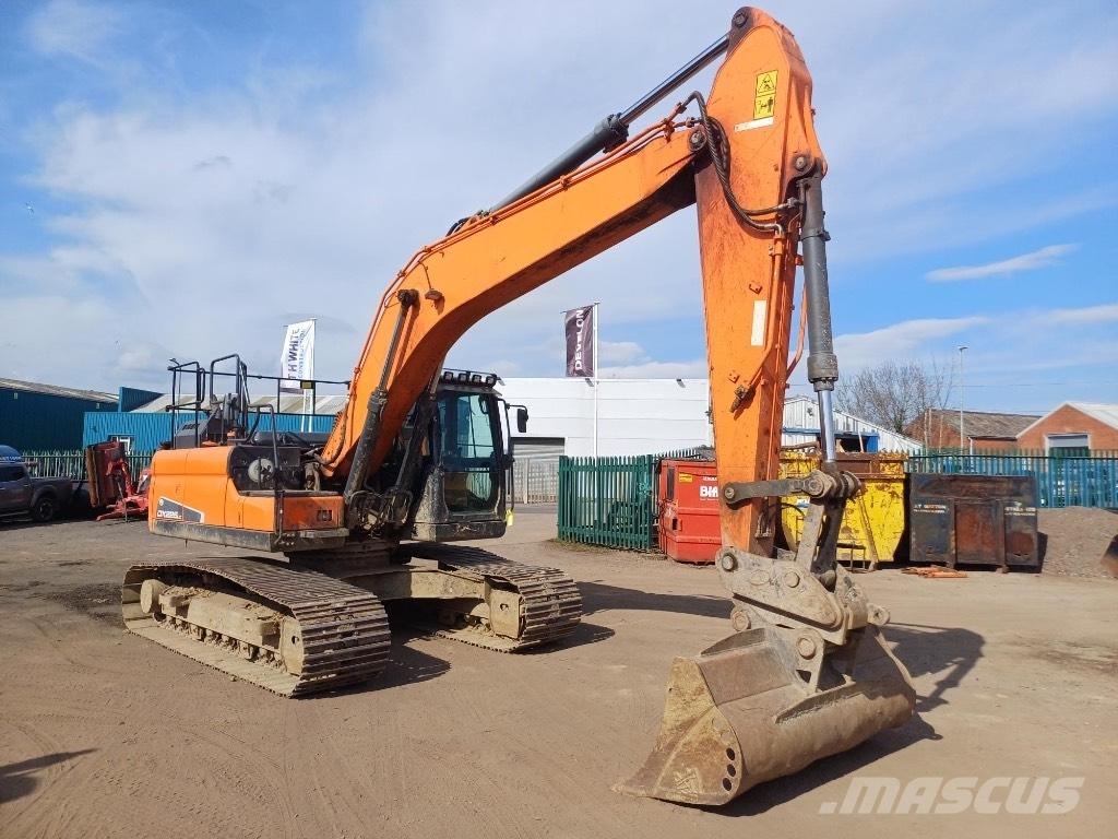 Develon DX225LC-5 Telakaivukoneet