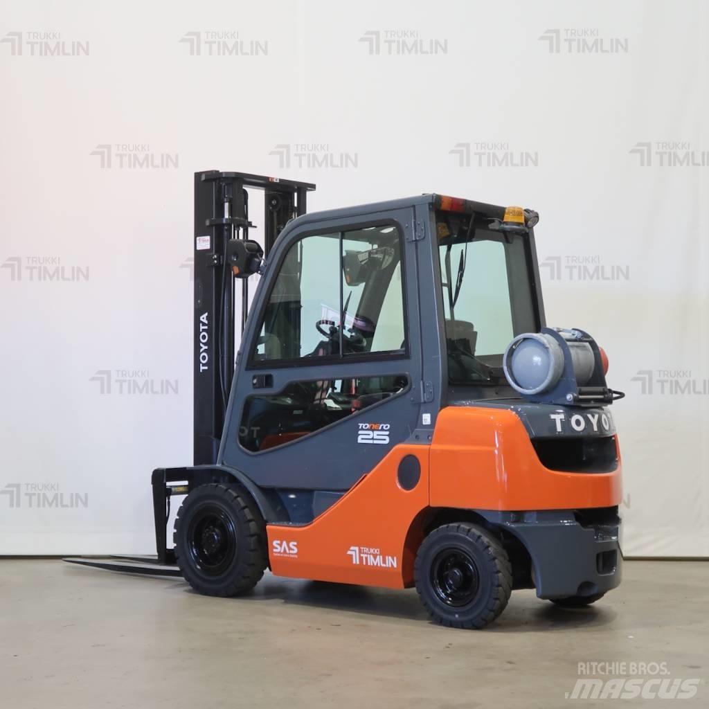 Toyota 02-8FGF25 Nestekaasutrukit