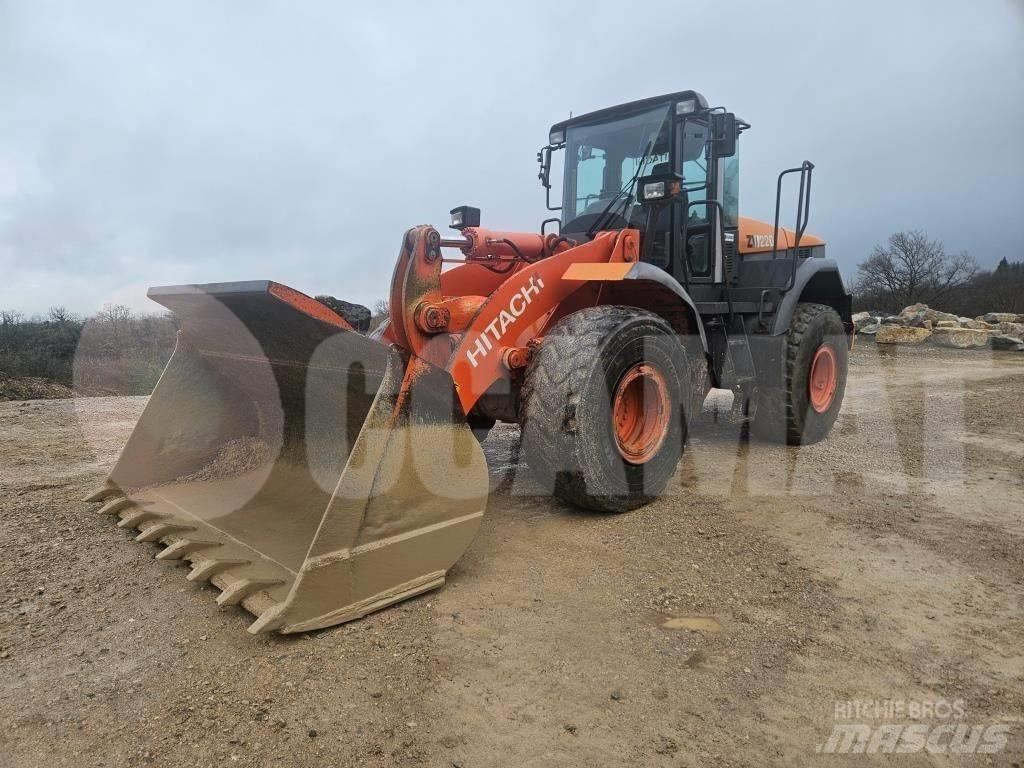 Hitachi ZW 220 Pyöräkuormaajat