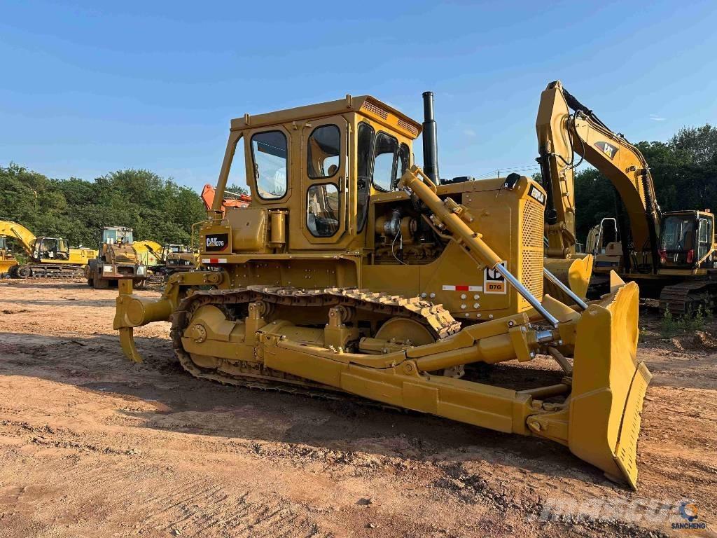 CAT D 7 G Telaketjupuskutraktorit
