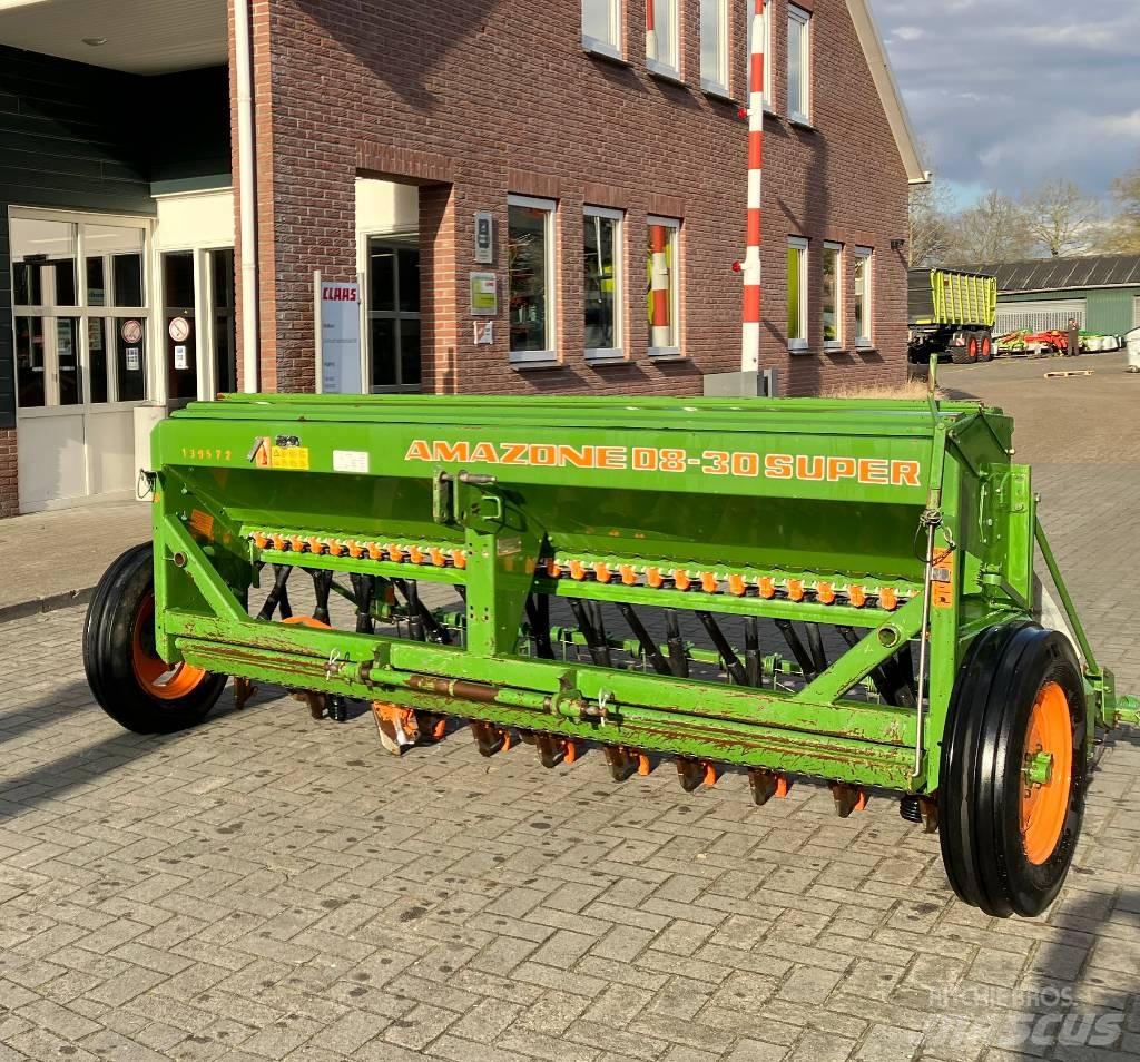 Amazone D8-30 Super Kylvökoneet