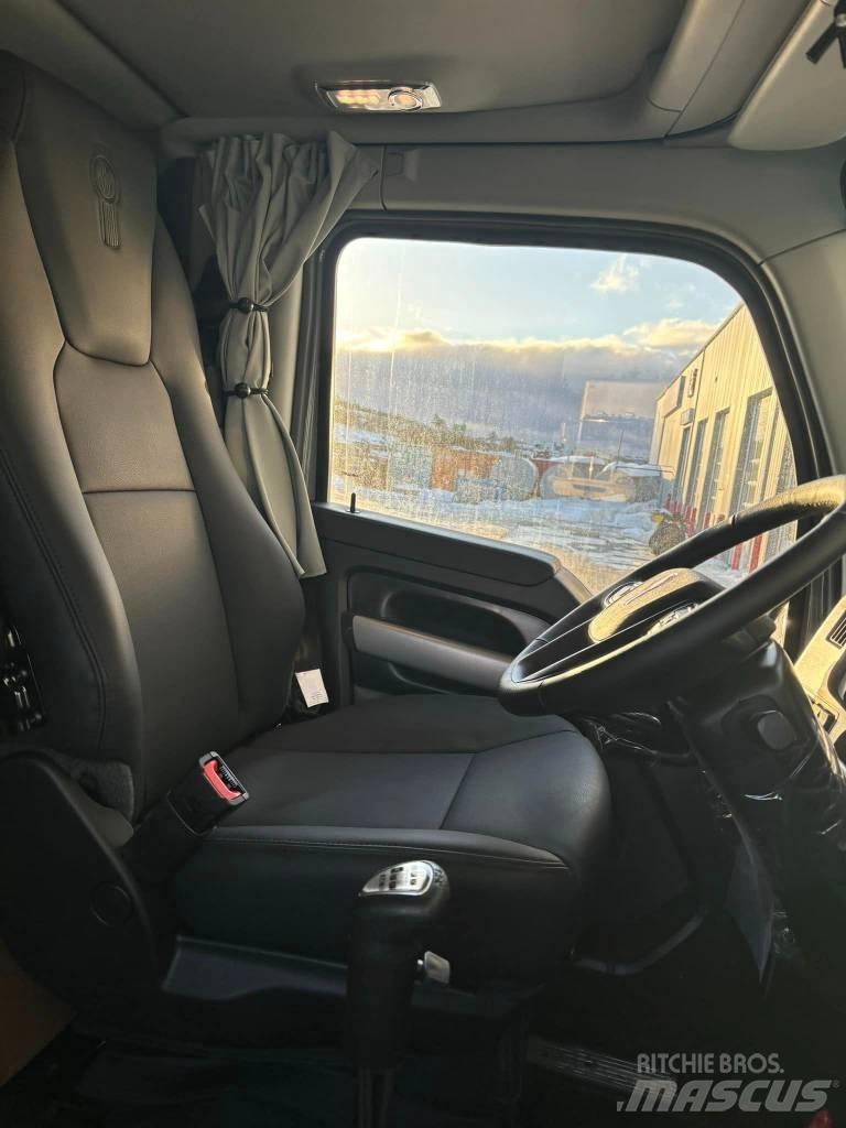 Kenworth T 880 Vetopöytäautot