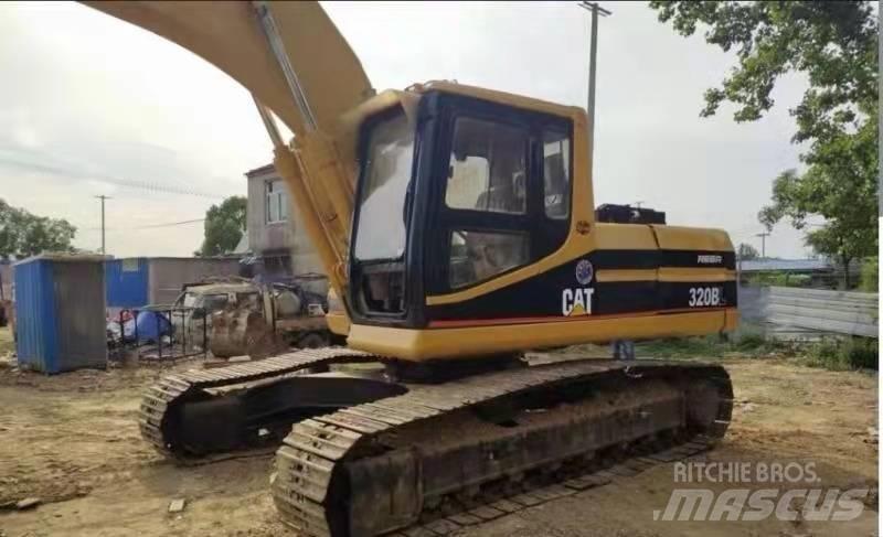 CAT 320 B Telakaivukoneet