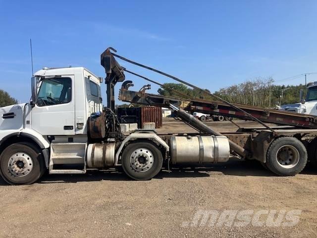 Volvo VHD Vaihtolava-autot