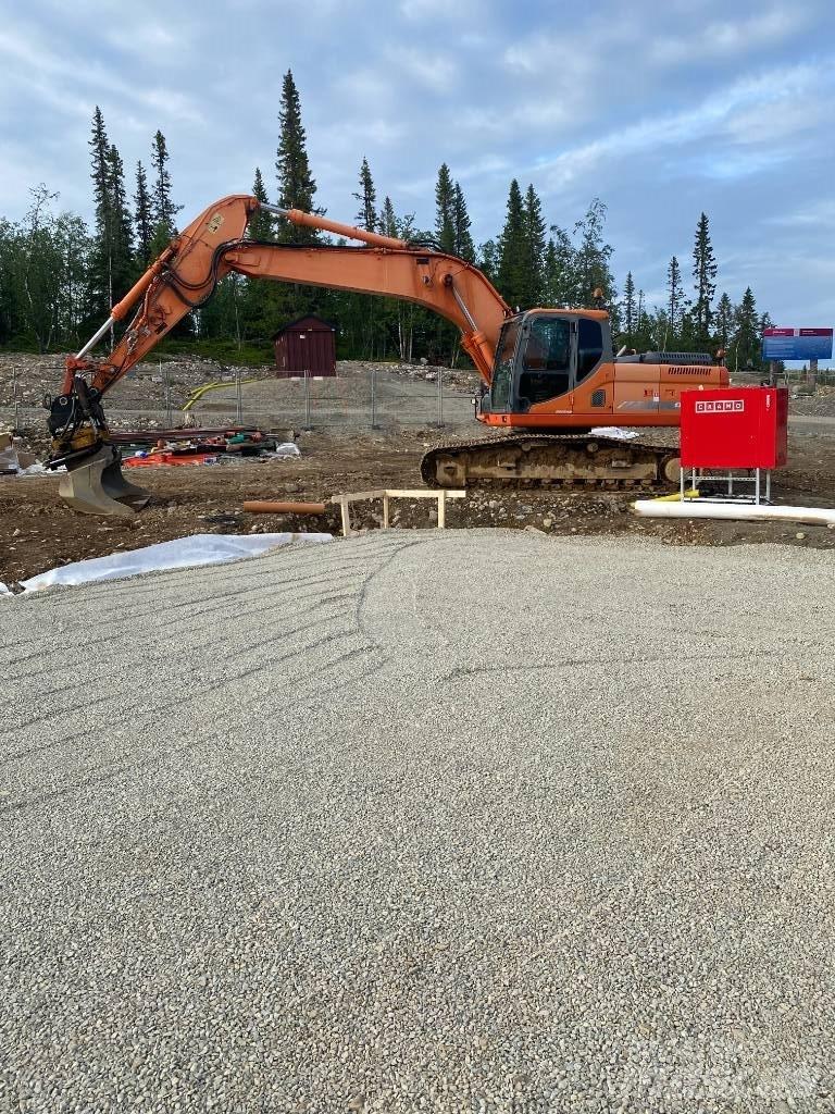 Doosan DX 255 Telakaivukoneet