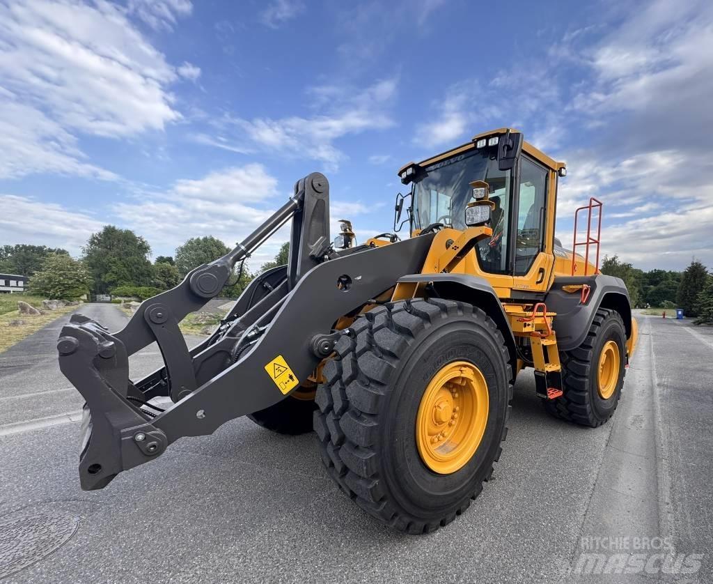 Volvo L 120 H2 Pyöräkuormaajat