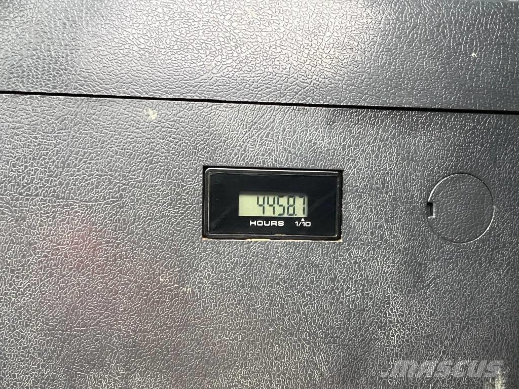 Hyundai HX 210 AL Telakaivukoneet