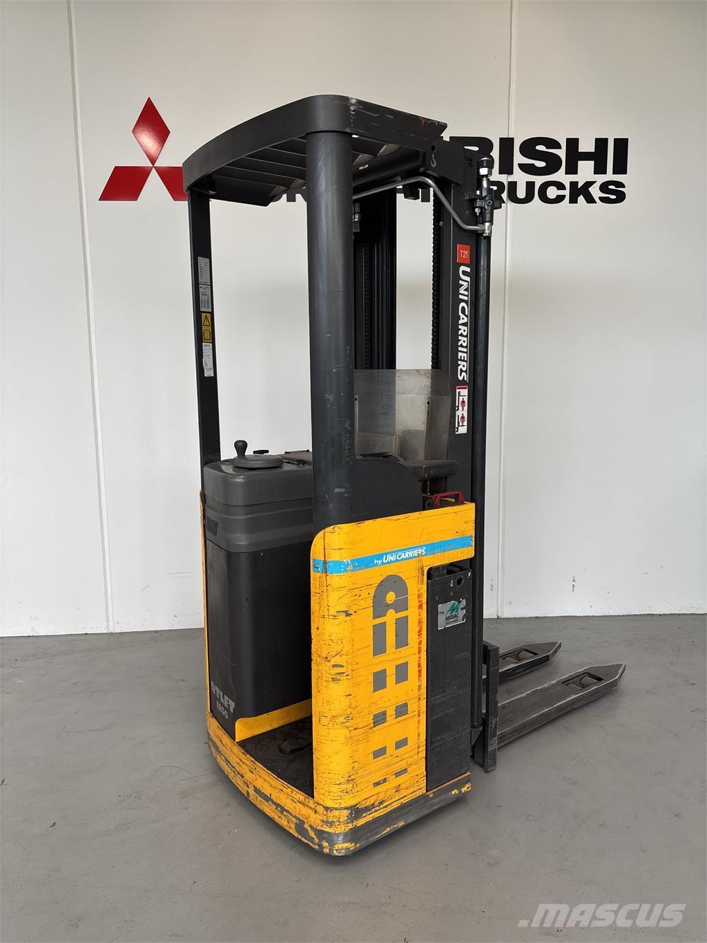 Atlet A160 Ajettavat pinoamisvaunut