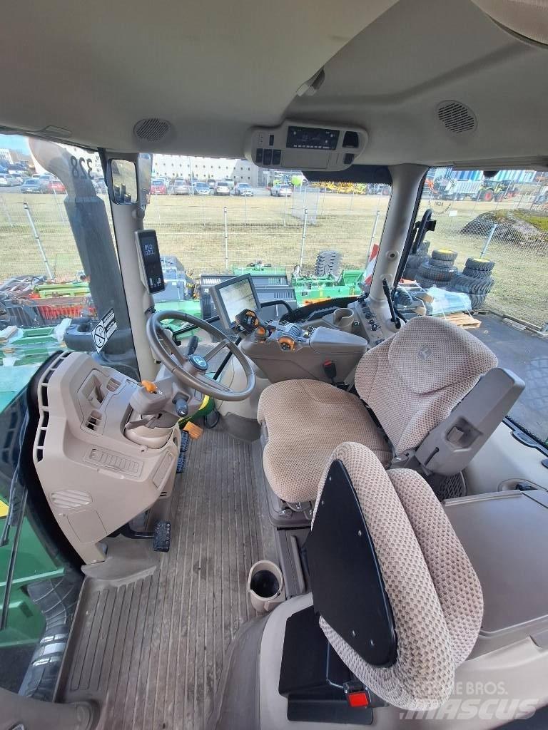 John Deere 6R250 Traktorit