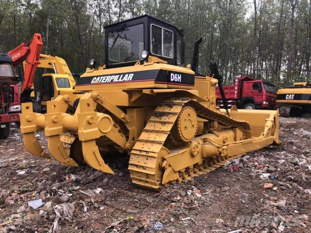 CAT D6H Telaketjupuskutraktorit