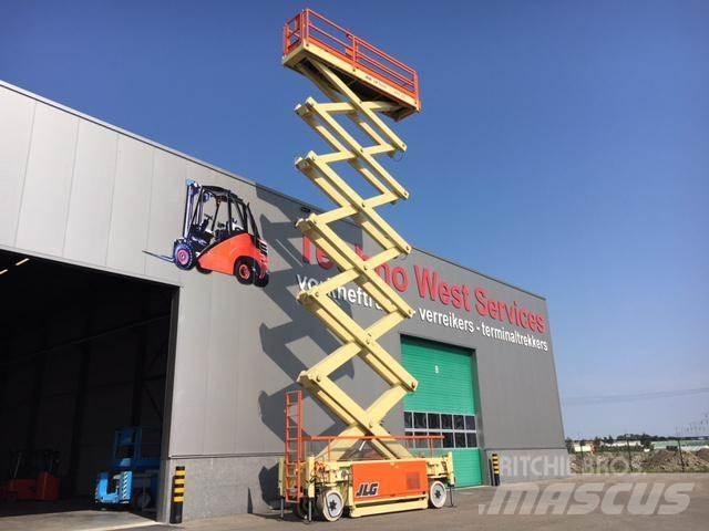 JLG SL245-12 Saksilavat