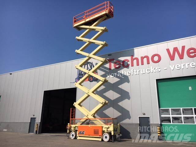 JLG SL245-12 Saksilavat