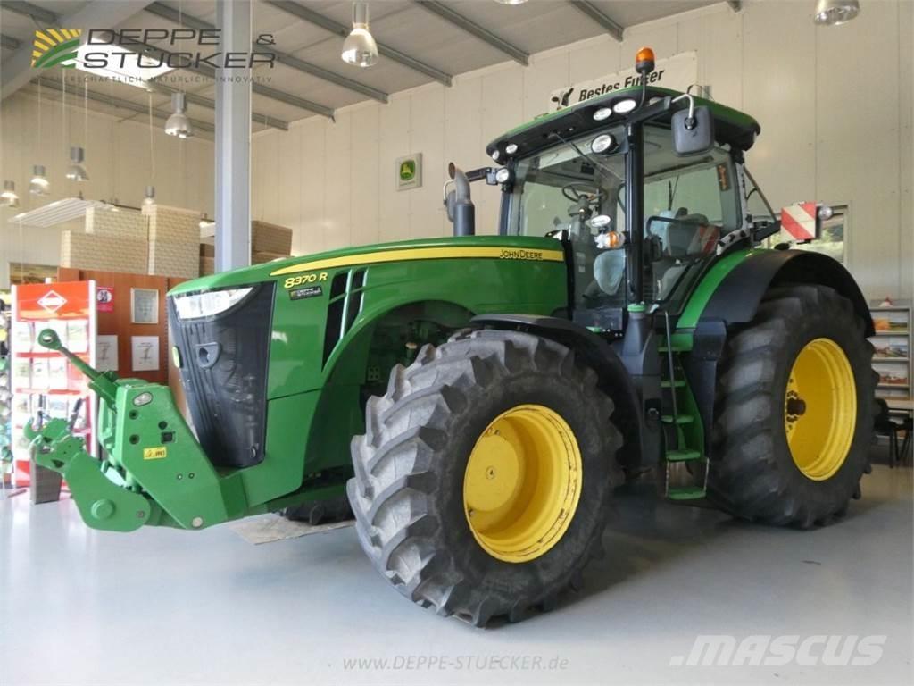 John Deere 8370R Traktorit
