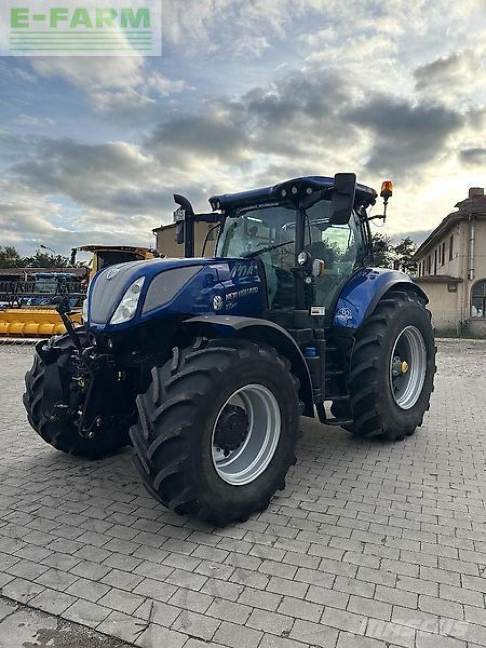 New Holland t7.270 Traktorit