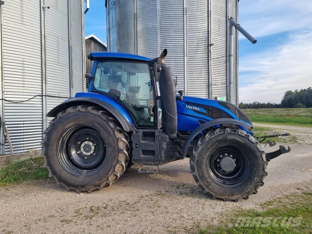 Valtra T 254 V Traktorit