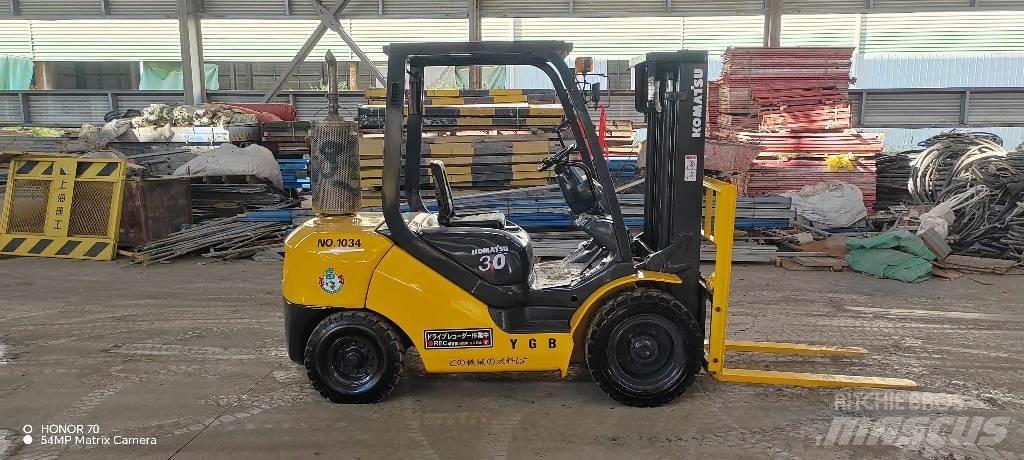 Komatsu FD 30 T-14 Dieseltrukit
