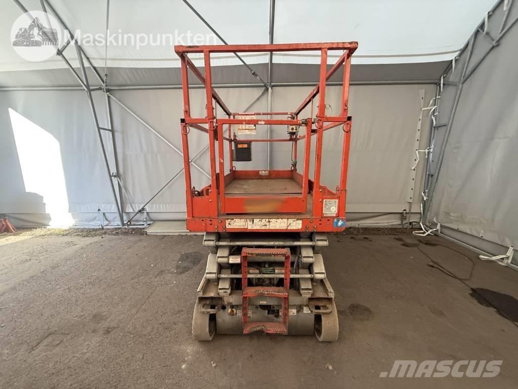 SkyJack SJ III 4626 Saksilavat