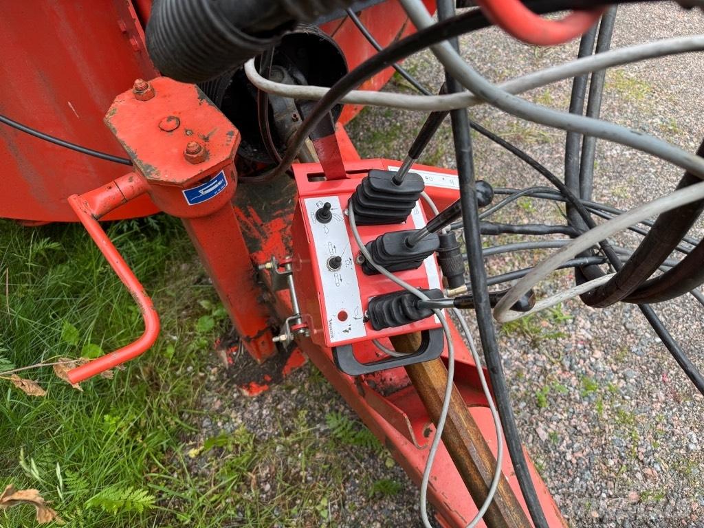 Kuhn Primor 3560 Paalinkäsittelykoneet