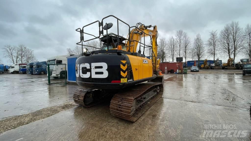 JCB JS 130 LC Telakaivukoneet