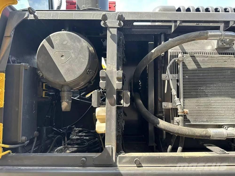 Volvo EC240D Telakaivukoneet