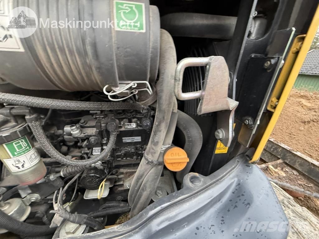 Komatsu PC 26 MR-3 Minikaivukoneet < 7t