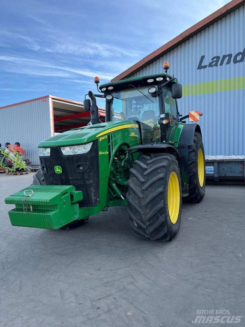 John Deere 8345R Traktorit