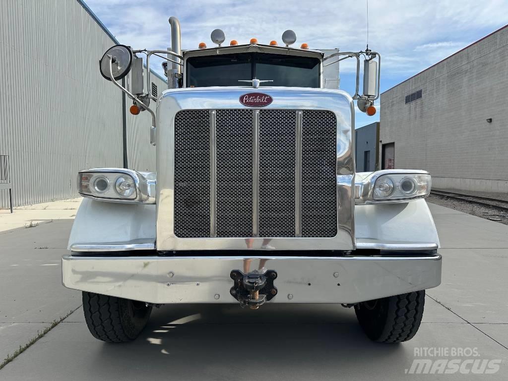 Kenworth 367 Sora- ja kippiautot