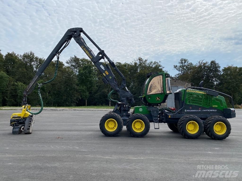 John Deere 1270 G Harvesterit