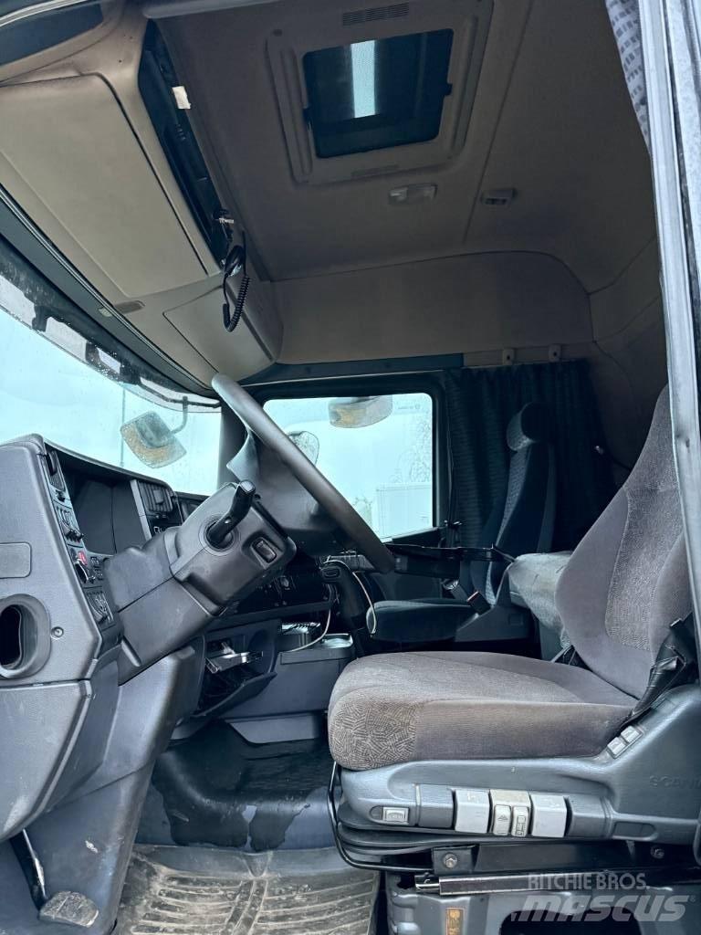 Scania R 560 Puuautot