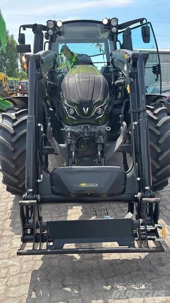 Valtra G135 Traktorit