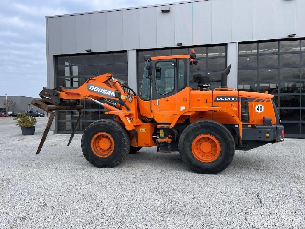 Doosan DL 200 Pyöräkuormaajat